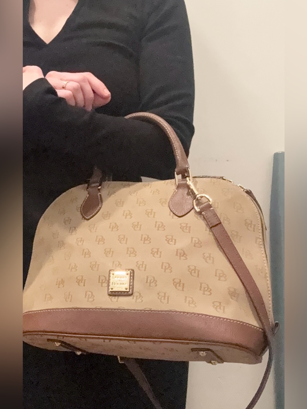Dooney & Bourke VINTAGE Domed Satchel Beige and Brown Signature Logo Pattern - Picture 11 of 11